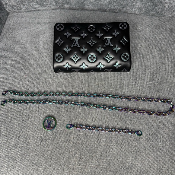 Louis Vuitton Coussin Pochette LV SKI collection Iridescent Hardware - Picture 4 of 17